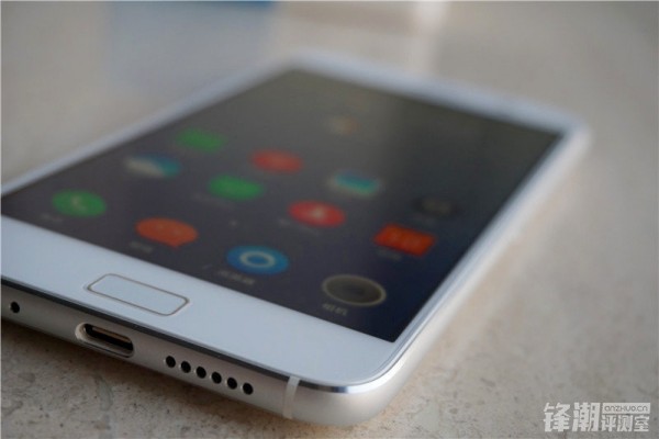 Предварительный обзор смартфона ZUK Z1