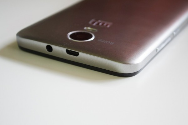 Обзор Micromax Canvas Power AQ5001