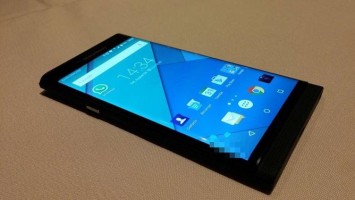 Android-слайдер BlackBerry Venice показался на живых фотографиях