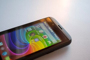 Обзор Micromax S300 Bolt