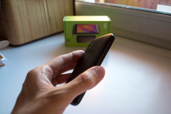 Обзор Micromax S300 Bolt