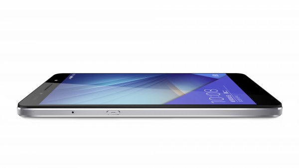 В России прошла презентация смартфона Huawei Honor 7 и браслета Honor Band