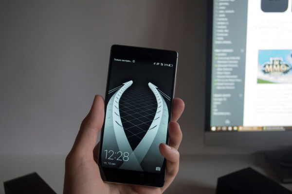 Обзор Huawei P8