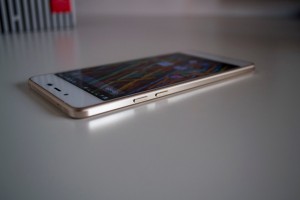 Обзор Micromax Canvas Sliver 5