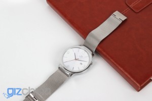 Компания Elephone представила свои первые умные часы ELE по цене 115 $