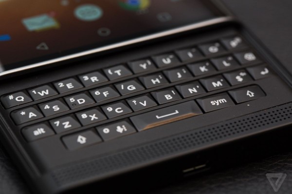 Обзор BlackBerry Priv: смартфон, который должен спасти компанию