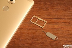Живые фото и распаковка фаблета Huawei Mate 8