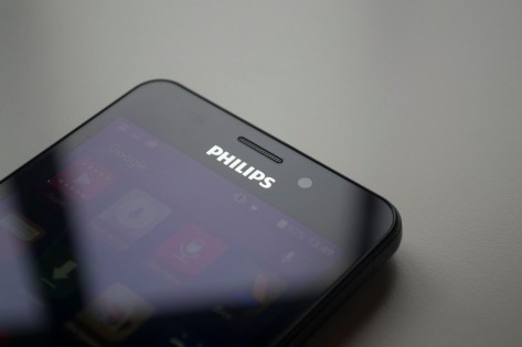 Обзор Philips Xenium V526