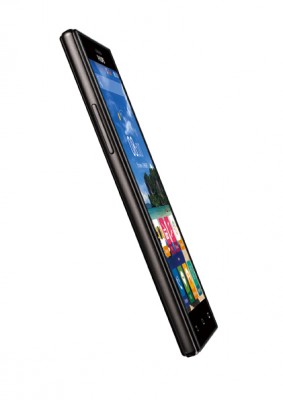 В России начинаются продажи стильного и мощного смартфона Philips S616