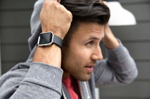 Fitbit представила умные часы Blaze с функциональностью полноценного фитнес-трекера