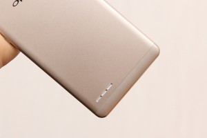 Смартфон OPPO F1 получил металлический корпус, 3 ГБ ОЗУ и камеры на 13 и 8 мп