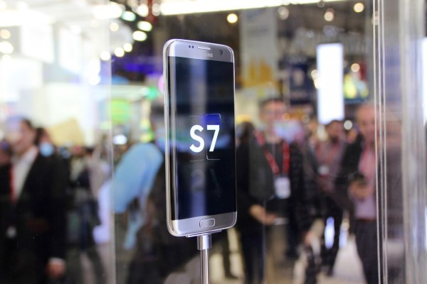 Фотоотчет команды Трешбокс.ру с выставки MWC 2016 — день первый