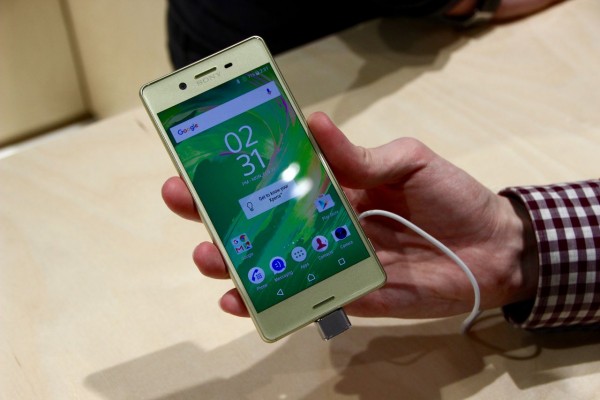 Фотоотчет команды Трешбокс.ру с выставки MWC 2016 — день первый