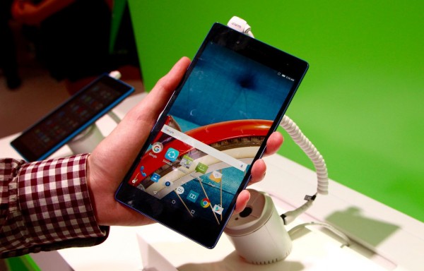 Фотоотчет команды Трешбокс.ру с выставки MWC 2016 — день первый