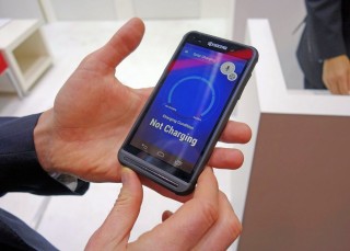 MWC 2016: работающий на солнечной энергии смартфон от Kyocera