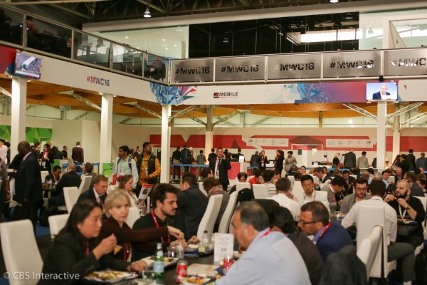 Как устроена выставка MWC