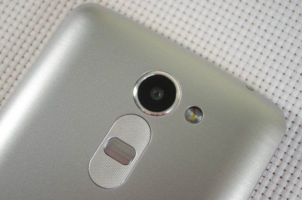 Обзор LG Ray X190