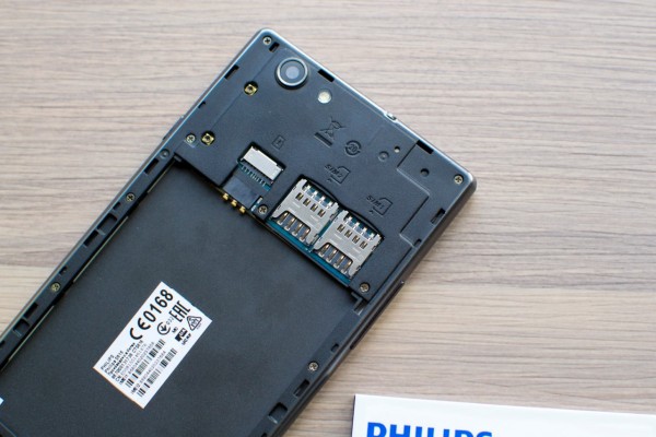 Обзор Philips S616