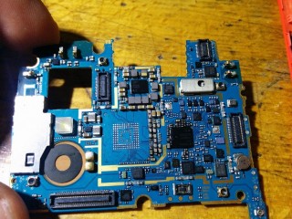 Энтузиаст вручную увеличил память в Nexus 5
