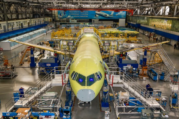 В России представлен высокотехнологичный самолет МС-21