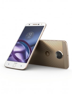 Новые флагманы Moto Z получили модульные чехлы, но потеряли разъем 3,5 мм