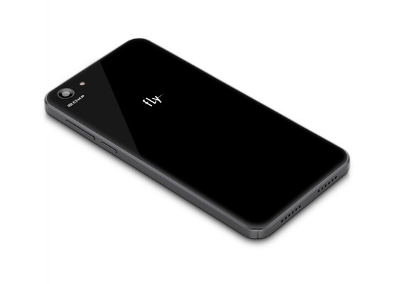 Дешевая новинка Fly Cirrus 4 получила Android 6.0 Marshmallow