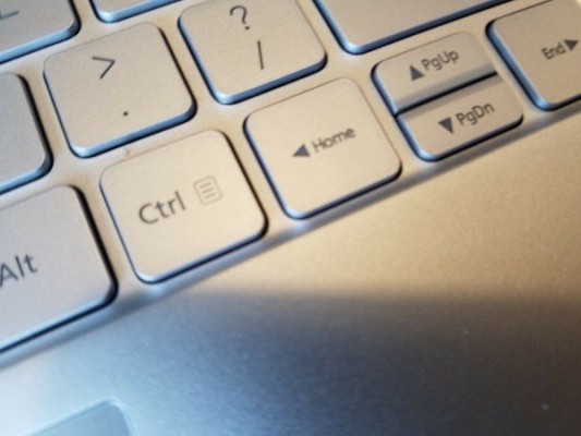 Живые фото и точные характеристики Xiaomi Mi Notebook попали в сеть