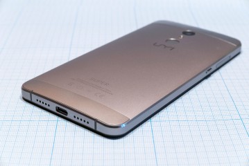 Обзор смартфона UMi Super