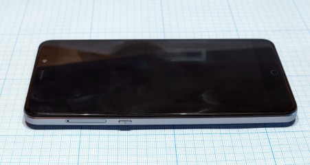 Обзор смартфона UMi Super