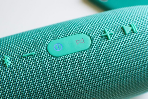 Обзор колонки JBL Charge 3