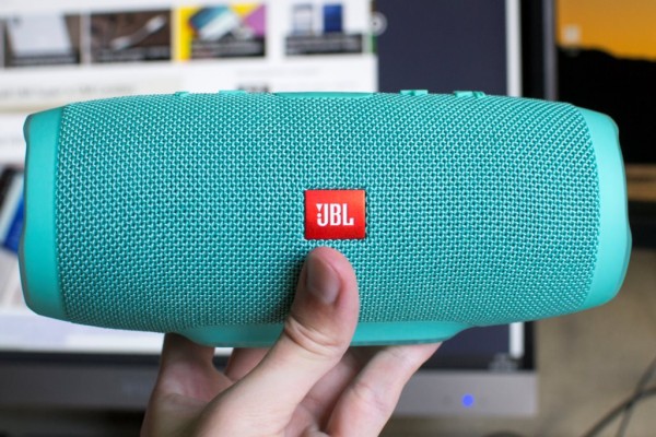 Обзор колонки JBL Charge 3