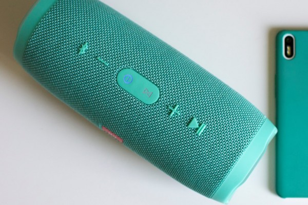 Обзор колонки JBL Charge 3