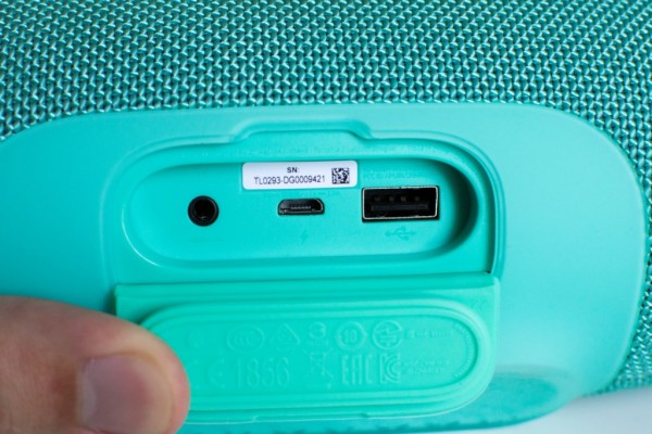 Обзор колонки JBL Charge 3