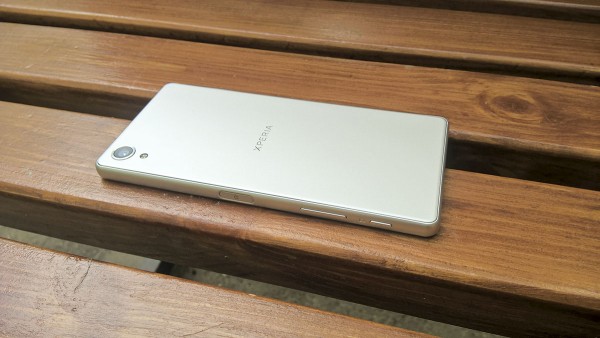 Обзор смартфона Sony Xperia X