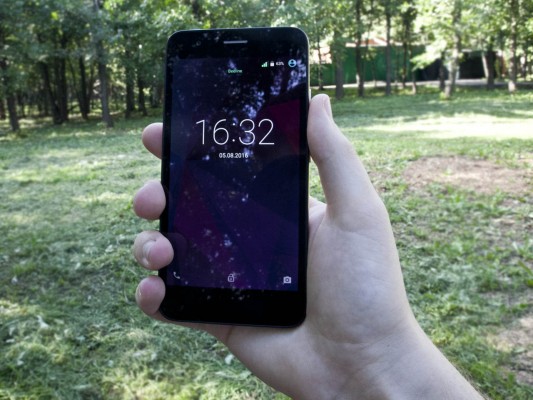 Обзор Micromax Canvas Juice 4 Q465