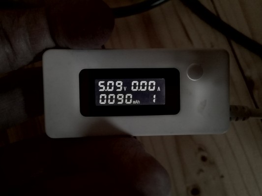 Обзор noname повербанка на 10000mAh с солнечной батареей