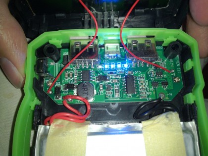 Обзор noname повербанка на 10000mAh с солнечной батареей