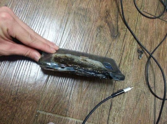 Samsung отзывает Galaxy Note 7 из-за проблем с аккумулятором