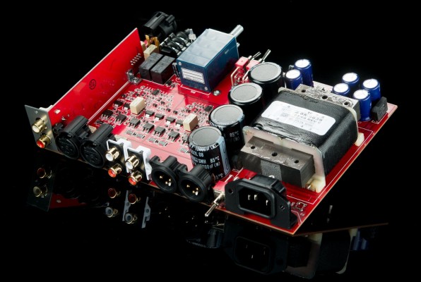 Jotunheim — новый настольный модульный усилитель для наушников