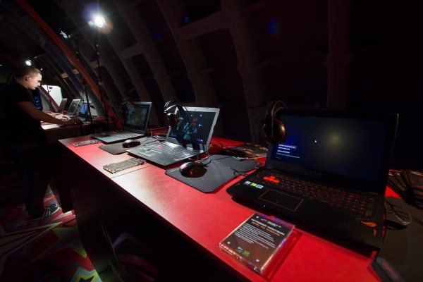 Фотоотчет: ASUS ROG представили новые машины на основе NVIDIA GeForce GTX 10‑й серии