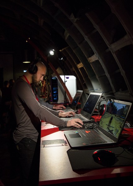 Фотоотчет: ASUS ROG представили новые машины на основе NVIDIA GeForce GTX 10‑й серии