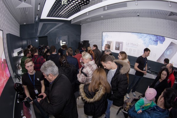 В России открылся первый флагманский магазин LeEco