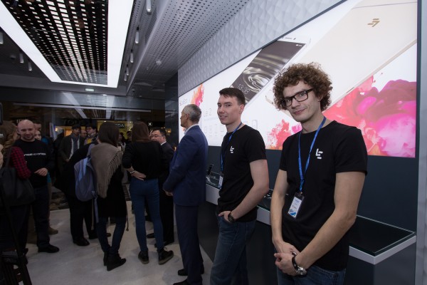 В России открылся первый флагманский магазин LeEco