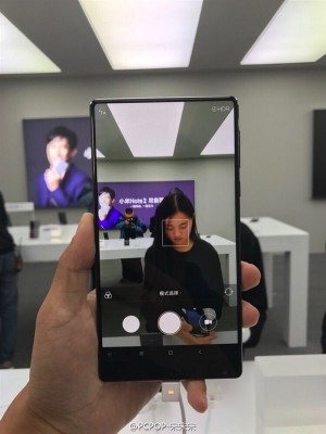 Xiaomi не сможет удовлетворить спрос на Mi MIX