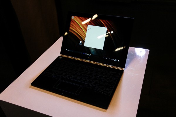 Lenovo представили Lenovo Yoga Book в России