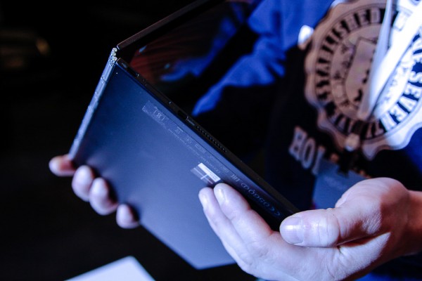 Lenovo представили Lenovo Yoga Book в России
