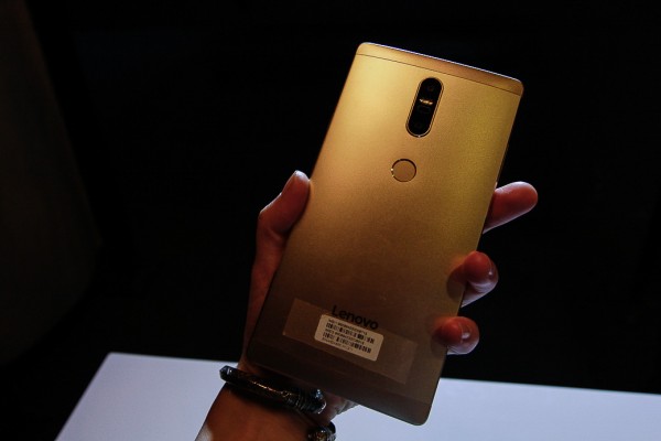 Lenovo выпустили фаблеты Phab 2 и Phab 2 Plus на российский рынок