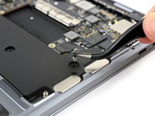 Новый Apple MacBook Pro почти не подлежит ремонту