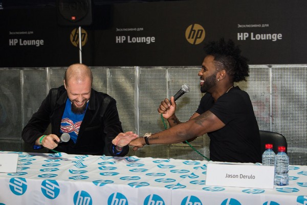 Джейсон Деруло выступил на закрытой вечеринке HP Lounge
