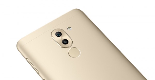 Huawei представила облегченную версию Mate 9